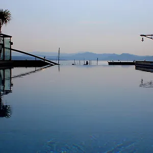 **** Hotel Western Premier Du Vieux-port France