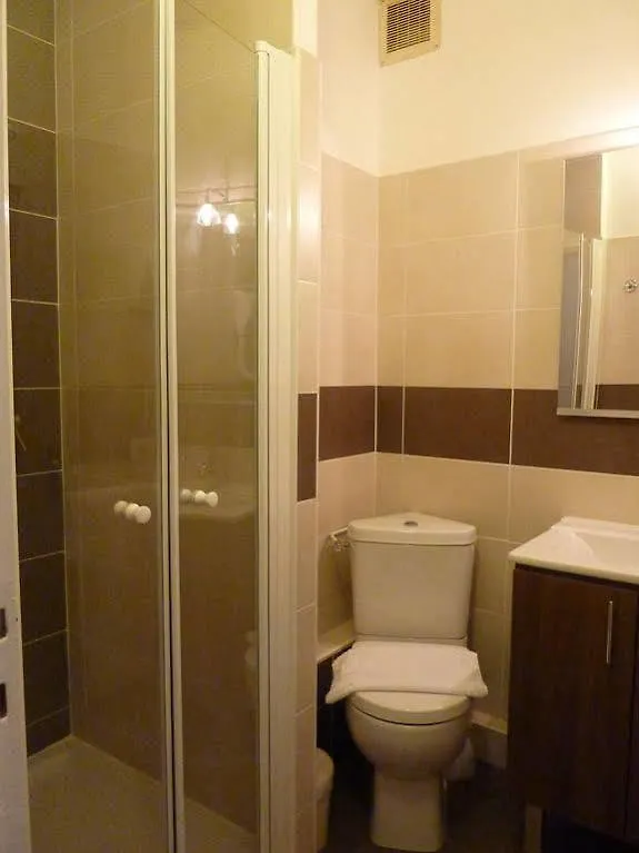 Hotel Gloria Grenoble 2*,